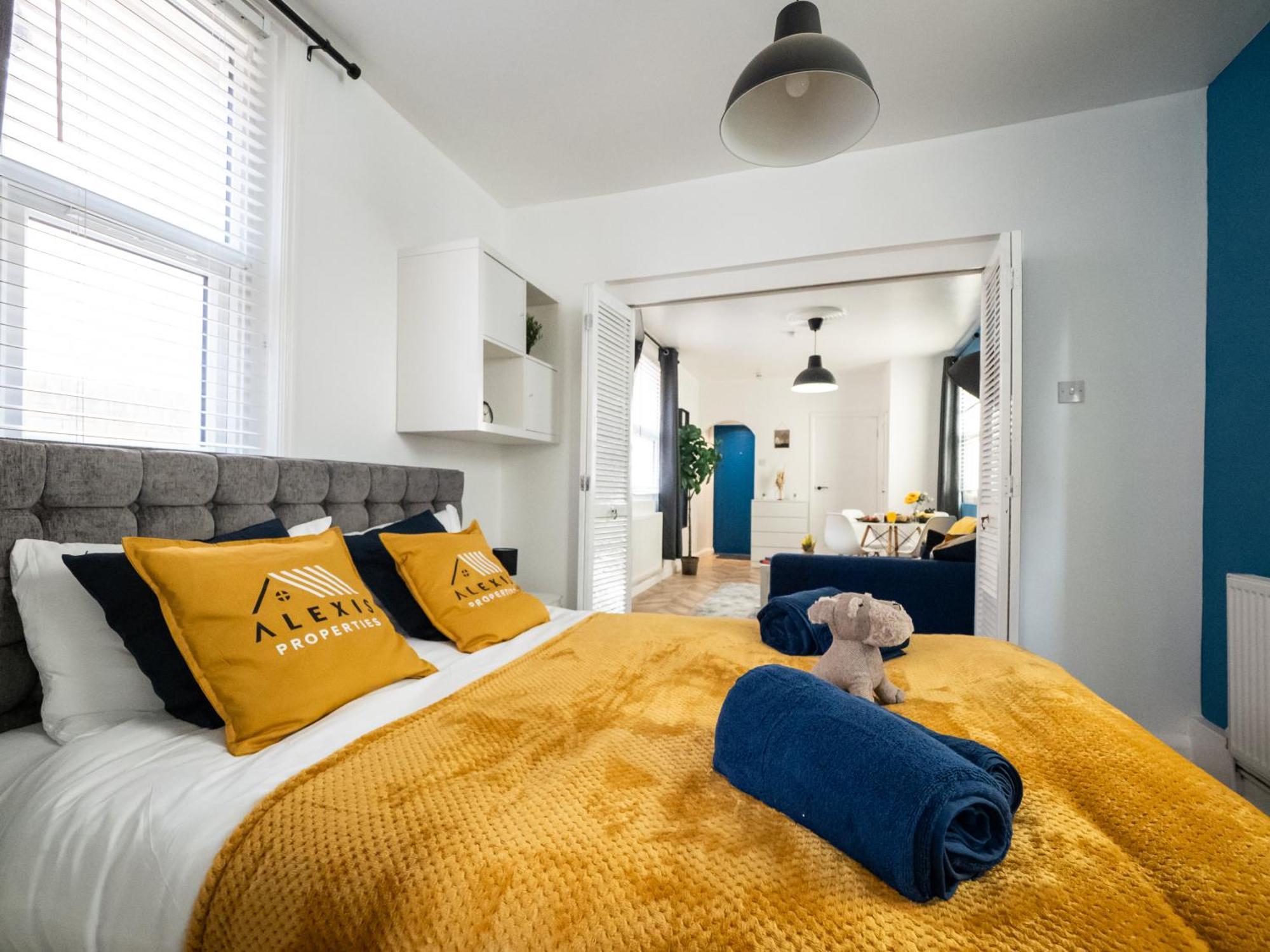 Апартаменти Seaside Retreat: Luxury 1-Bed, Free Parking Портсмут Екстер'єр фото